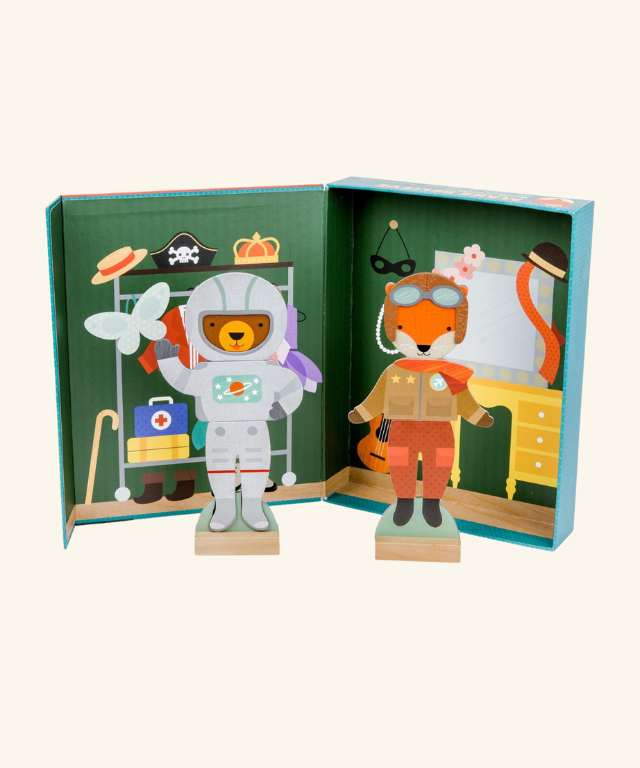 Magnetic Scene & Dress Up Kit