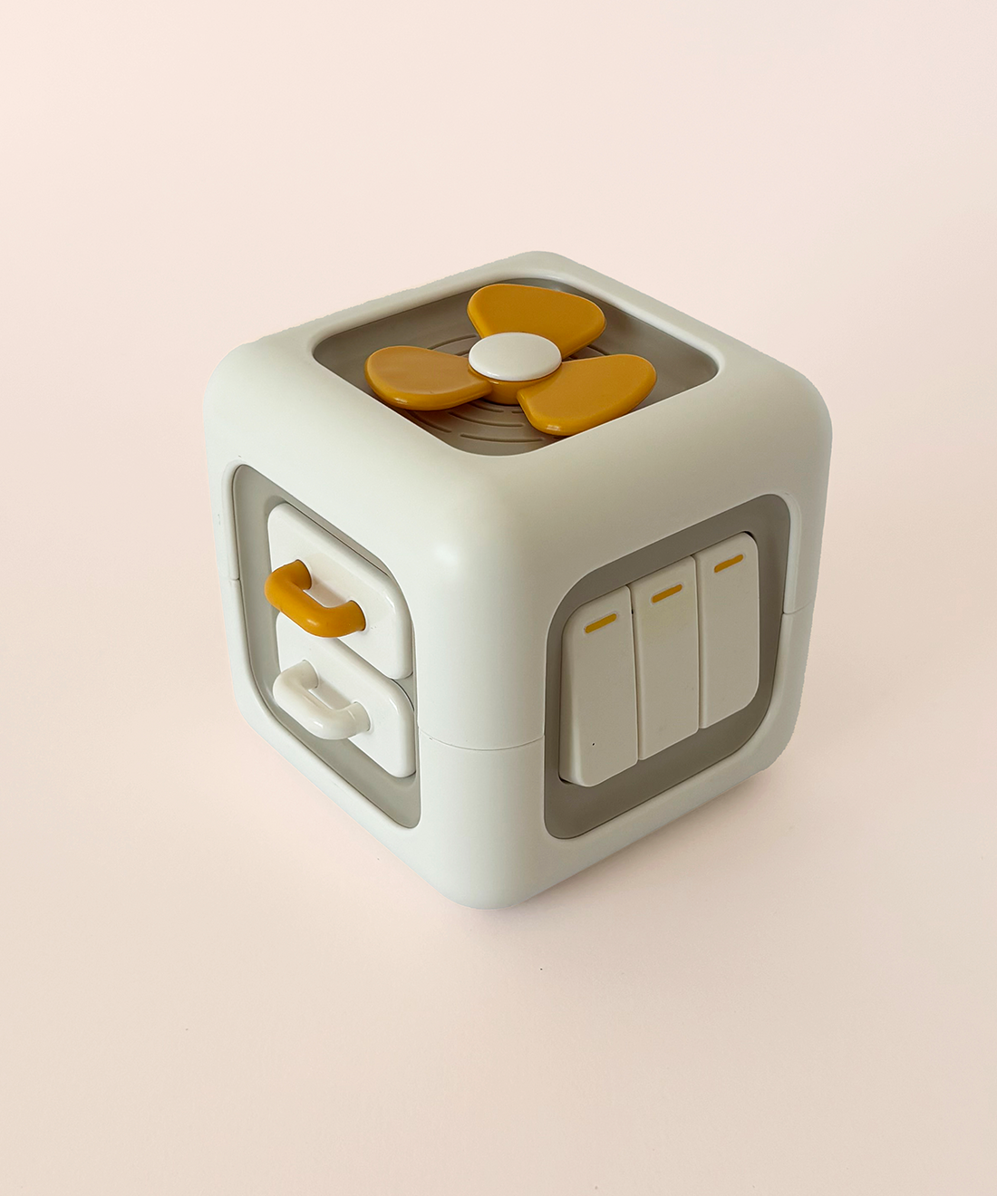 Busy cube