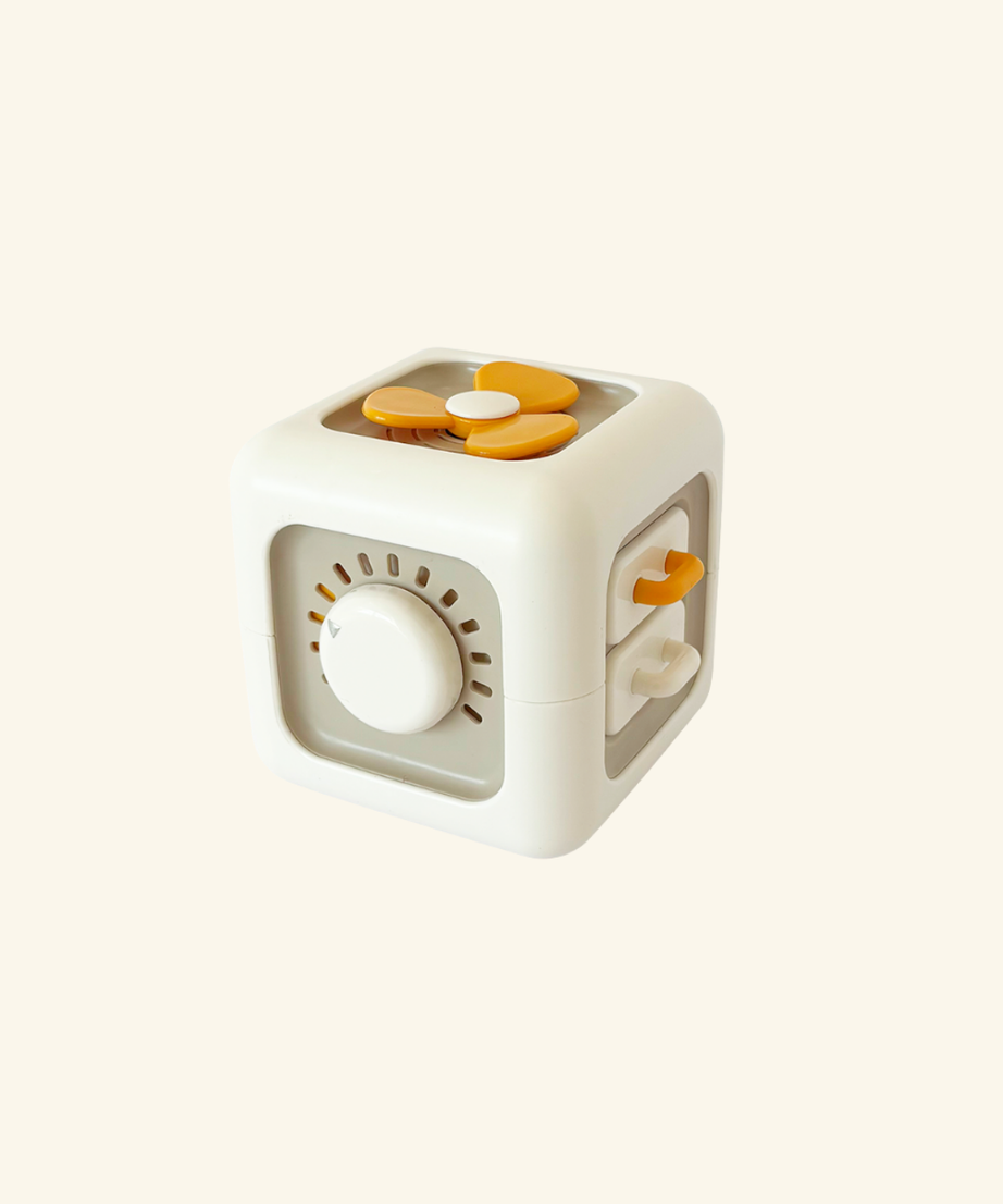 Busy cube